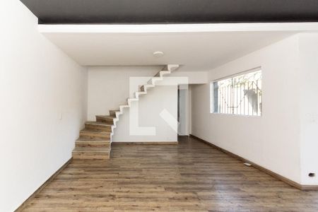 Sala de casa à venda com 3 quartos, 150m² em Planalto Paulista, São Paulo