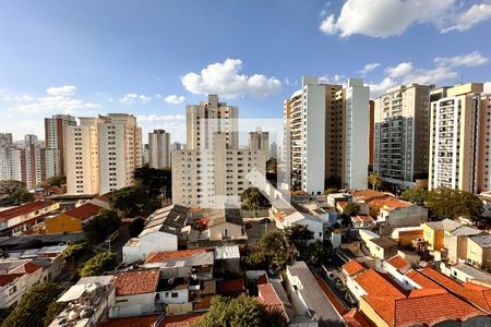 Vista de apartamento à venda com 2 quartos, 79m² em Vila Pompéia, São Paulo
