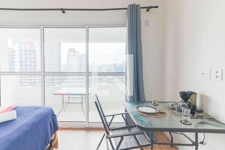 Sala, Quarto e Cozinha de apartamento para alugar com 1 quarto, 25m² em Butantã, São Paulo