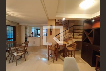 Sala 1 de casa de condomínio para alugar com 5 quartos, 250m² em Marechal Rondon, Canoas