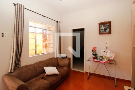 Sala de casa para alugar com 3 quartos, 225m² em Santa Ines, Belo Horizonte