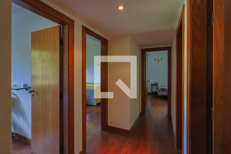 Corredor  de apartamento à venda com 4 quartos, 150m² em Sion, Belo Horizonte