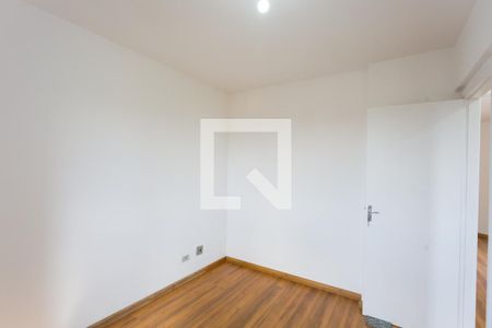 quarto 1 de apartamento para alugar com 3 quartos, 70m² em Jardim Henriqueta, Taboão da Serra