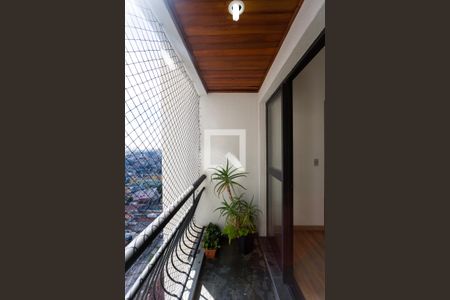 Varanda de apartamento para alugar com 3 quartos, 70m² em Jardim Henriqueta, Taboão da Serra