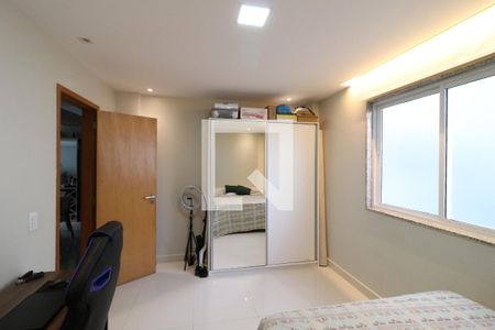 Quarto de apartamento para alugar com 2 quartos, 87m² em Jardim Guanabara, Rio de Janeiro