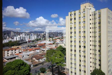 Vista da Sala de apartamento para alugar com 2 quartos, 70m² em Ipiranga, Belo Horizonte