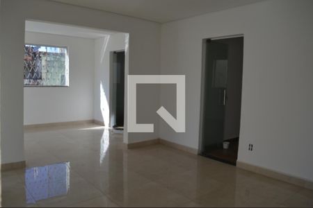Sala de casa para alugar com 4 quartos, 200m² em Bernardo Monteiro, Contagem
