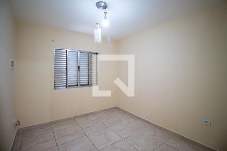 Quarto 1 de casa para alugar com 2 quartos, 60m² em Vila Carmosina, São Paulo