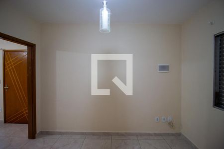 Quarto 1 de casa para alugar com 2 quartos, 60m² em Vila Carmosina, São Paulo