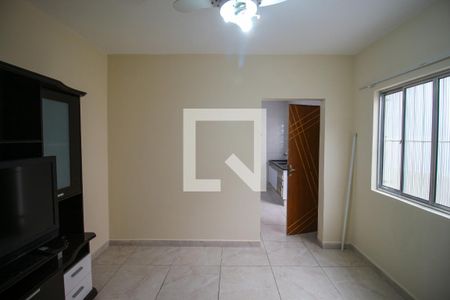 Sala de casa para alugar com 2 quartos, 60m² em Vila Carmosina, São Paulo