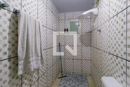 Casa à venda com 100m², 4 quartos e 1 vaga Casa à venda com 100m², 4 quartos e 1 vagaBanheiro da suíte