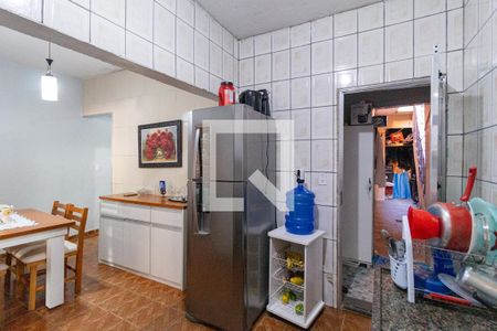 Casa à venda com 100m², 4 quartos e 1 vaga Casa à venda com 100m², 4 quartos e 1 vagaCozinha