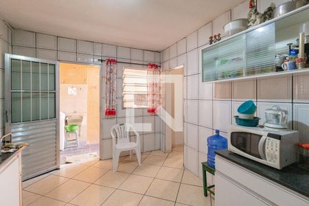 Casa à venda com 100m², 4 quartos e 1 vaga Casa à venda com 100m², 4 quartos e 1 vagaCozinha