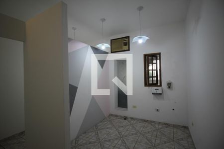Casa para alugar com 4 quartos, 110m² em Cidade Dutra, São Paulo
