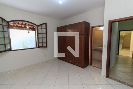 Quarto de casa para alugar com 3 quartos, 180m² em João Pinheiro, Belo Horizonte