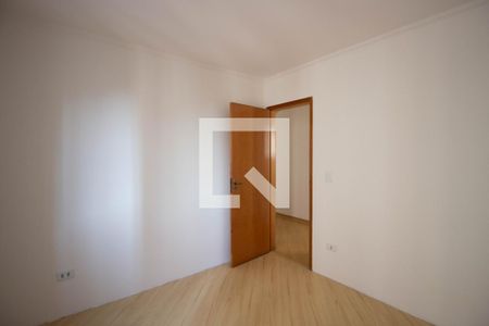 Quarto 2 de apartamento para alugar com 2 quartos, 56m² em Jardim Itapemirim, São Paulo