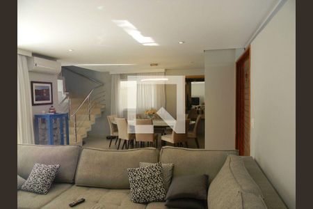 Casa à venda com 4 quartos, 215m² em Interlagos, São Paulo