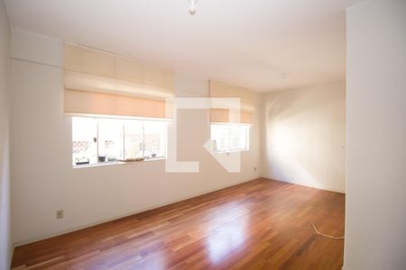 Sala de apartamento à venda com 4 quartos, 104m² em Santa Efigênia, Belo Horizonte