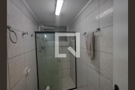 Banheiro de apartamento para alugar com 2 quartos, 53m² em Vila Alexandria, São Paulo