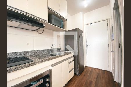 Cozinha  de apartamento para alugar com 1 quarto, 25m² em Butantã, São Paulo