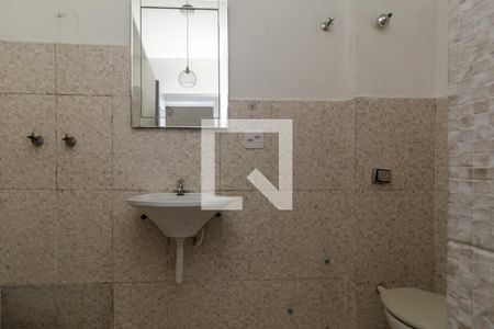 Banheiro de kitnet/studio para alugar com 1 quarto, 36m² em Santa Efigênia, São Paulo