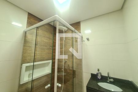 Banheiro de apartamento para alugar com 1 quarto, 32m² em Chácara Belenzinho, São Paulo