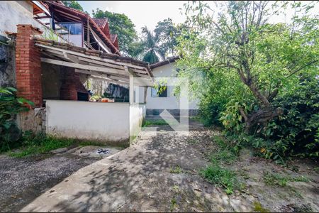 Casa à venda com 240m², 3 quartos e 13 vagas Casa à venda com 240m², 3 quartos e 13 vagasÁrea comum