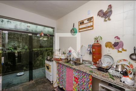 Casa à venda com 240m², 3 quartos e 13 vagas Casa à venda com 240m², 3 quartos e 13 vagasCozinha