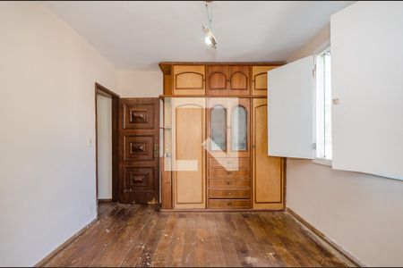 Casa à venda com 240m², 3 quartos e 13 vagas Casa à venda com 240m², 3 quartos e 13 vagasQuarto 2