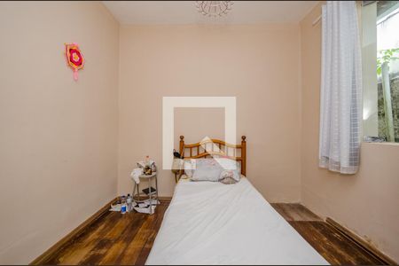 Casa à venda com 240m², 3 quartos e 13 vagas Casa à venda com 240m², 3 quartos e 13 vagasQuarto 3