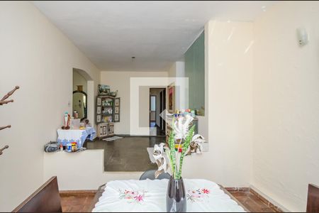 Casa à venda com 240m², 3 quartos e 13 vagas Casa à venda com 240m², 3 quartos e 13 vagasSala 2