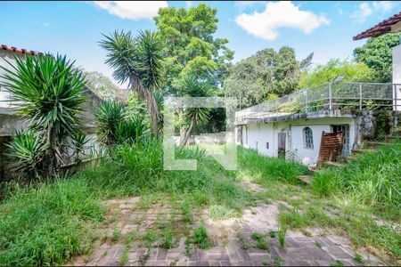 Casa à venda com 240m², 3 quartos e 13 vagas Casa à venda com 240m², 3 quartos e 13 vagasÁrea comum