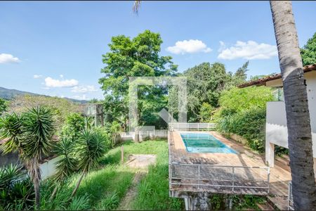 Casa à venda com 240m², 3 quartos e 13 vagas Casa à venda com 240m², 3 quartos e 13 vagasVista Corredor