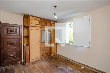 Casa à venda com 240m², 3 quartos e 13 vagas Casa à venda com 240m², 3 quartos e 13 vagasQuarto 2