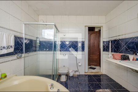 Casa à venda com 240m², 3 quartos e 13 vagas Casa à venda com 240m², 3 quartos e 13 vagasBanheiro Quarto