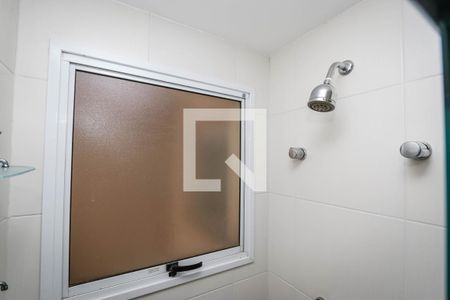 Banheiro da Suite de apartamento à venda com 3 quartos, 70m² em Jardim Maria Rosa, Taboão da Serra