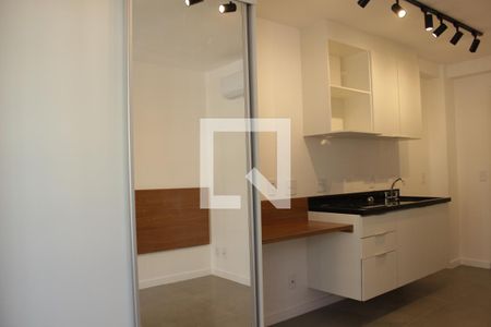 Quarto e Cozinha de kitnet/studio para alugar com 1 quarto, 21m² em Paraíso, São Paulo
