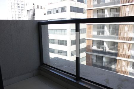 Varanda de kitnet/studio para alugar com 1 quarto, 21m² em Paraíso, São Paulo