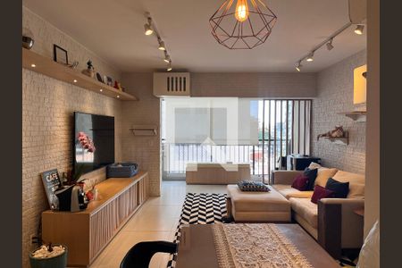Sala de apartamento à venda com 2 quartos, 69m² em Vila Pompéia, São Paulo