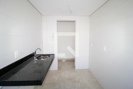 Cozinha  de apartamento à venda com 2 quartos, 46m² em Lagoinha, Belo Horizonte