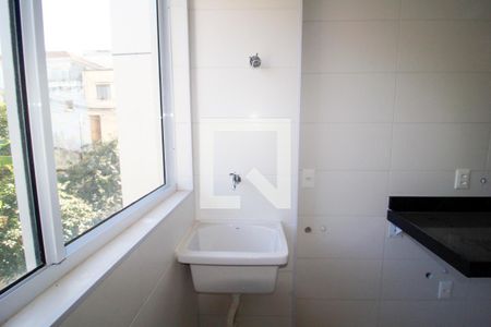 Cozinha  de apartamento à venda com 2 quartos, 46m² em Lagoinha, Belo Horizonte