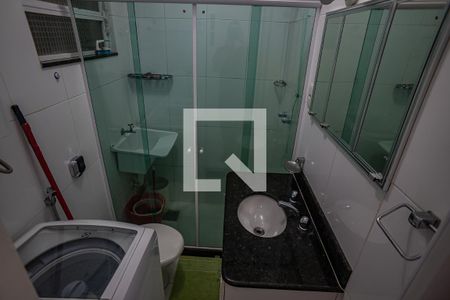 Banheiro de kitnet/studio para alugar com 1 quarto, 27m² em Botafogo, Rio de Janeiro