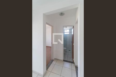 Corredor de apartamento à venda com 2 quartos, 75m² em Ouro Preto, Belo Horizonte