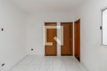 Apartamento para alugar com 2 quartos, 42m² em Jardim Iva, São Paulo