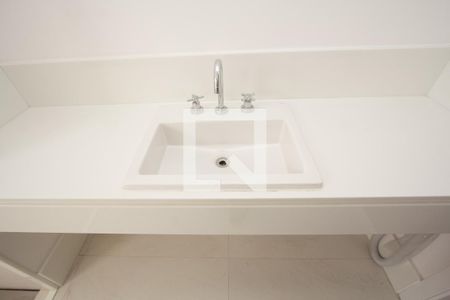 Apartamento à venda com 375m², 4 quartos e 4 vagas Apartamento à venda com 375m², 4 quartos e 4 vagasBanheiro 2 da Suíte 4