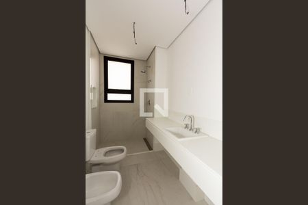 Apartamento à venda com 375m², 4 quartos e 4 vagas Apartamento à venda com 375m², 4 quartos e 4 vagasBanheiro da Suíte 2