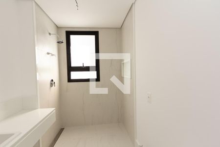 Apartamento à venda com 375m², 4 quartos e 4 vagas Apartamento à venda com 375m², 4 quartos e 4 vagasBanheiro da Suíte 4