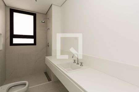 Apartamento à venda com 375m², 4 quartos e 4 vagas Apartamento à venda com 375m², 4 quartos e 4 vagasBanheiro da Suíte 2