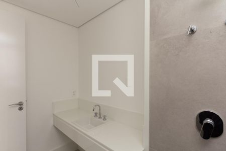 Apartamento à venda com 373m², 4 quartos e 4 vagas Apartamento à venda com 373m², 4 quartos e 4 vagasBanheiro da Suíte 1