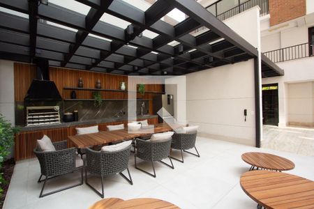 Apartamento à venda com 374m², 5 quartos e 4 vagas Apartamento à venda com 374m², 5 quartos e 4 vagasÁrea comum - Churrasqueira